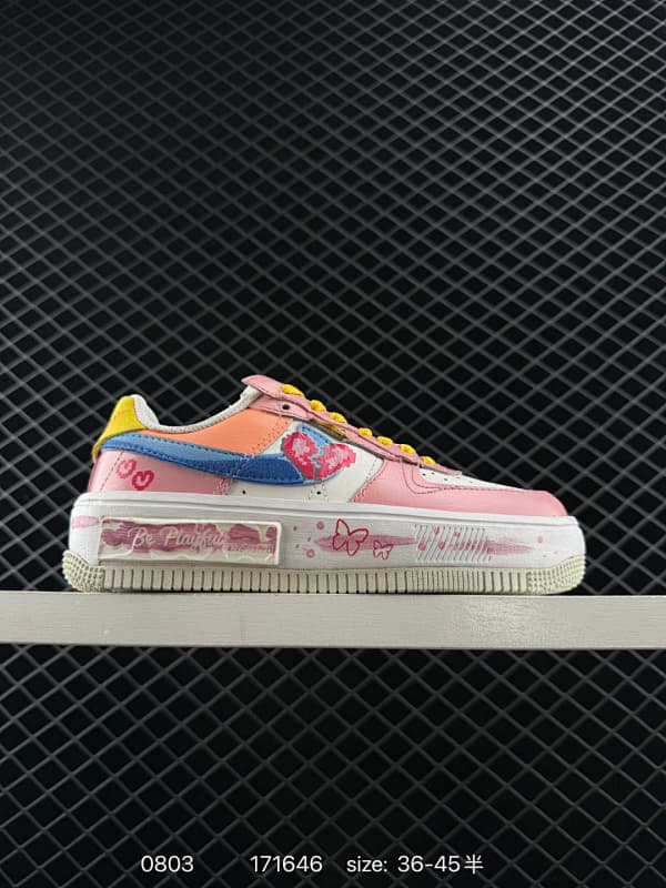 Generic Sneakers – Pink/Multicolor