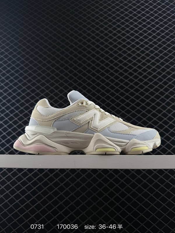 New Balance 1700 Chunky Sneakers – Beige/Pink