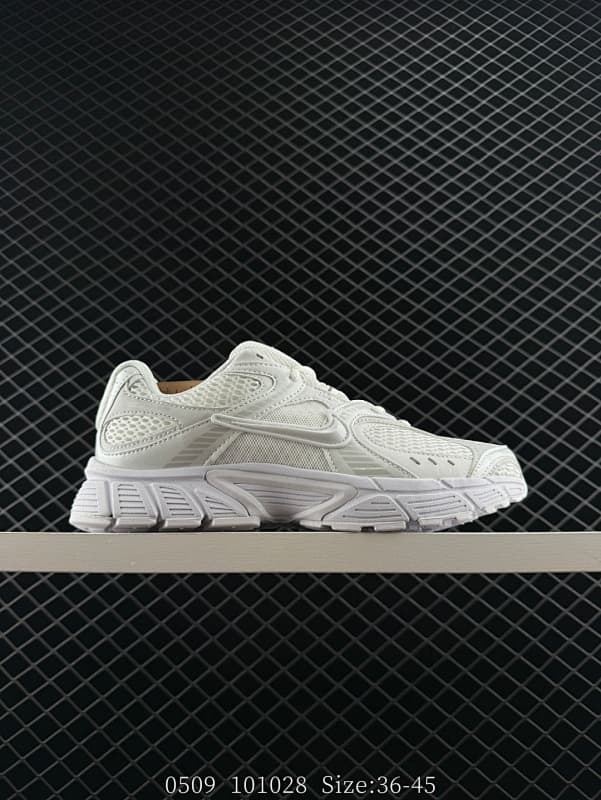 Nike Lifestyle Sneakers – White