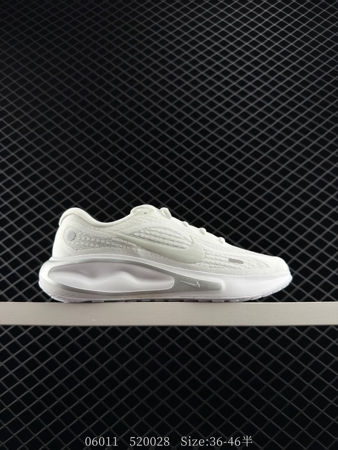 Nike Running Shoes – White/Gray