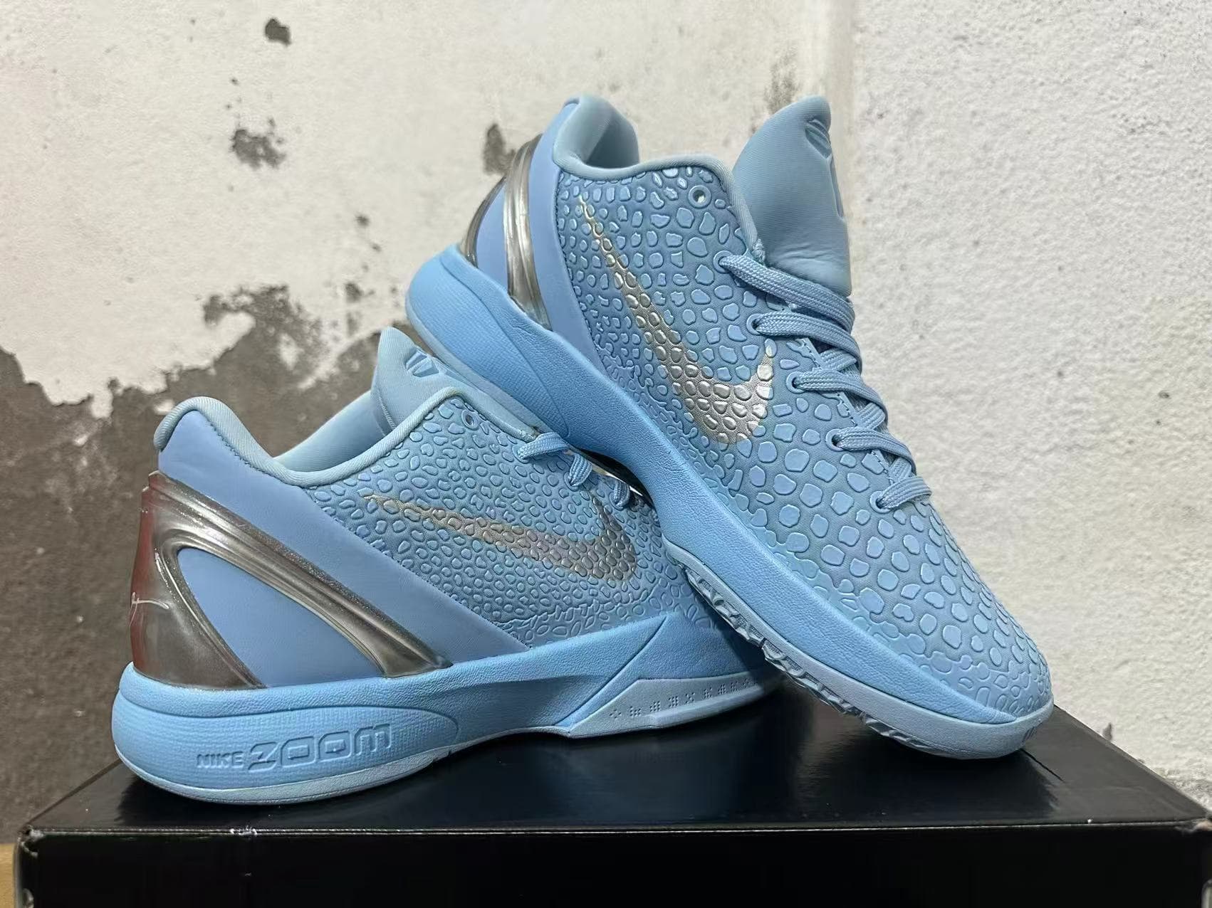 Nike Basketball Shoes – Blue/Silver