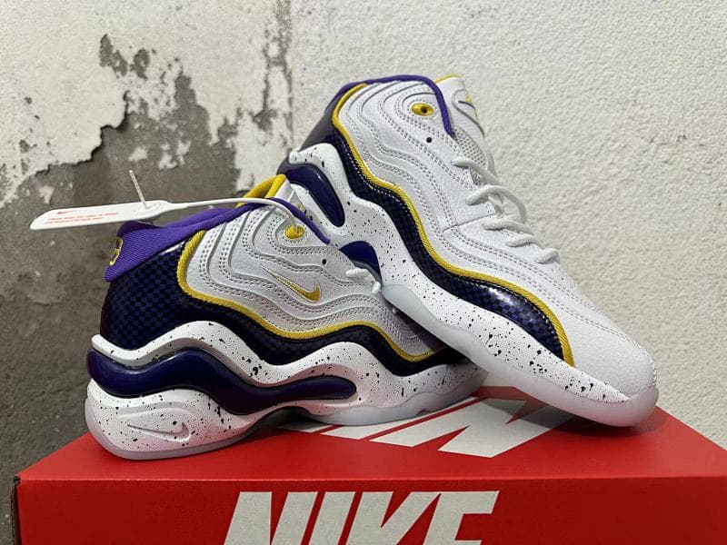 Nike Lifestyle Sneakers – White/Purple