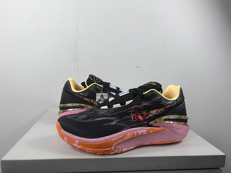 Nike Lifestyle Sneakers – Black/Pink
